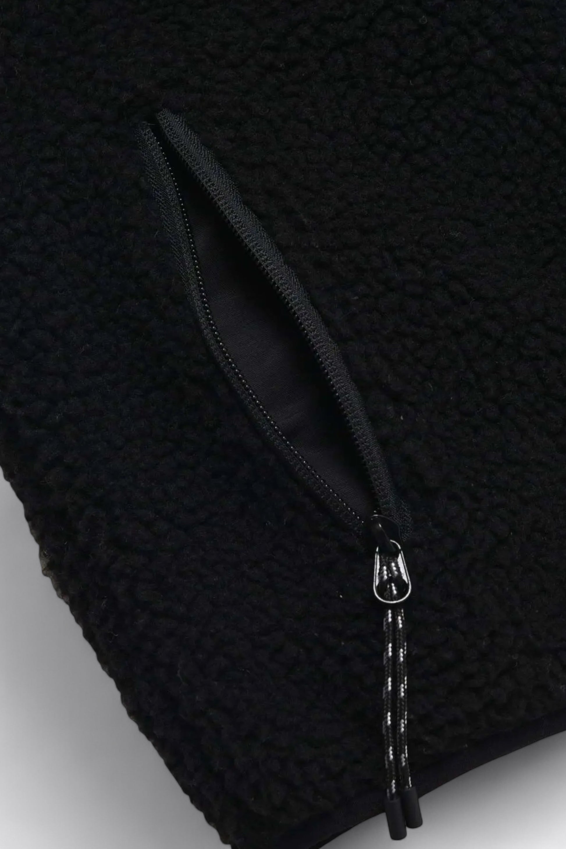 Taion - Down × Boa Reversible Down Vest (Black / Black)