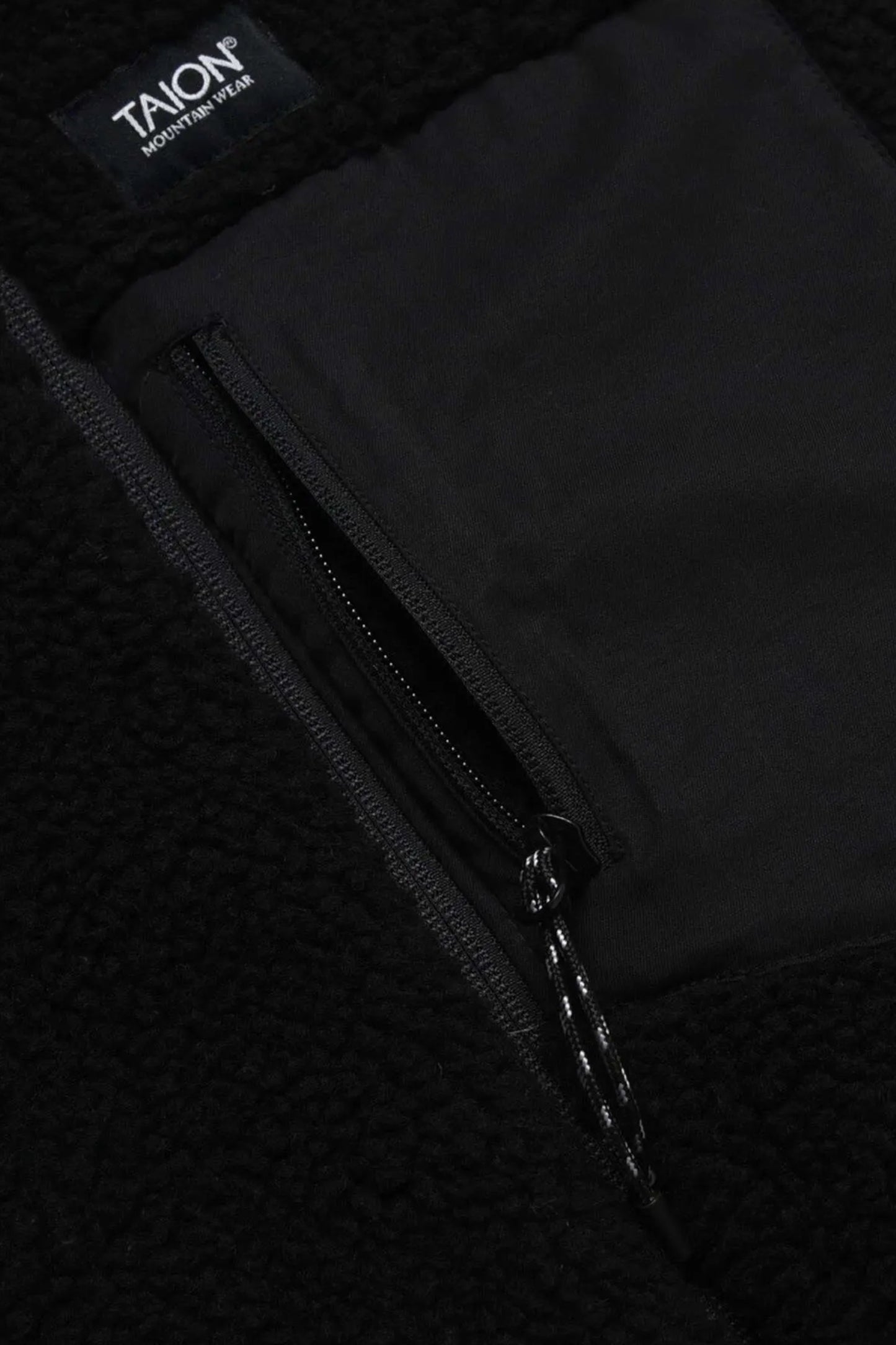 Taion - Down × Boa Reversible Down Vest (Black / Black)