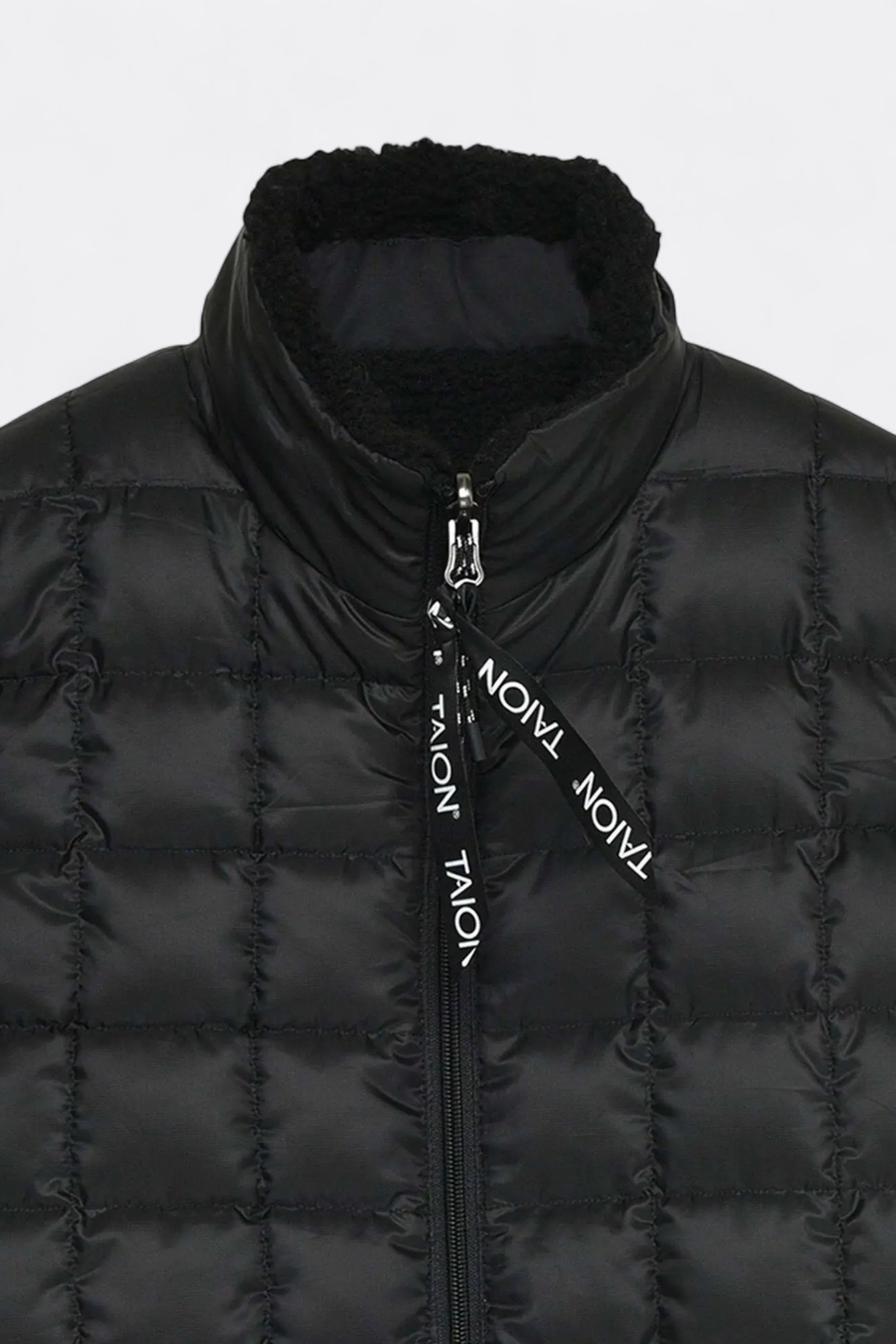 Taion - Down × Boa Reversible Down Vest (Black / Black)