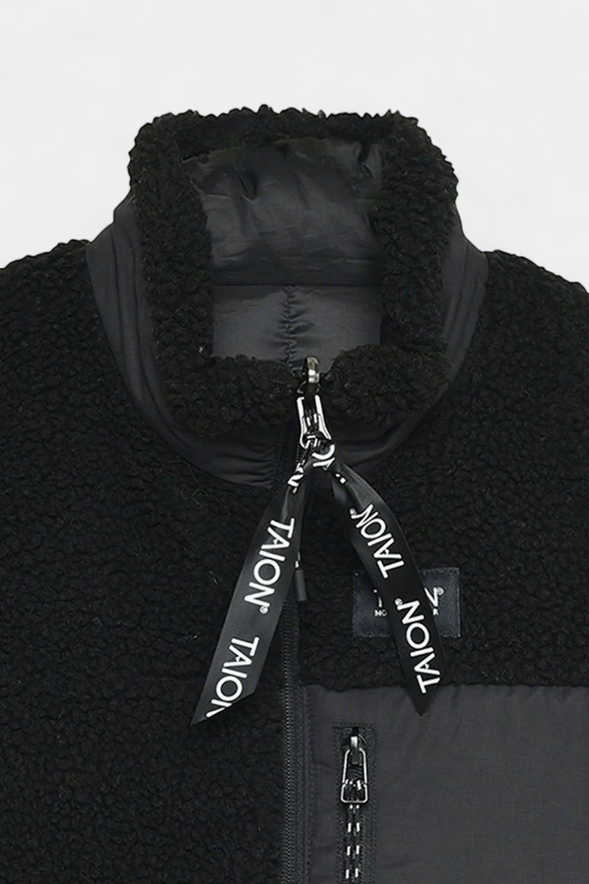 Taion - Down × Boa Reversible Down Vest (Black / Black)