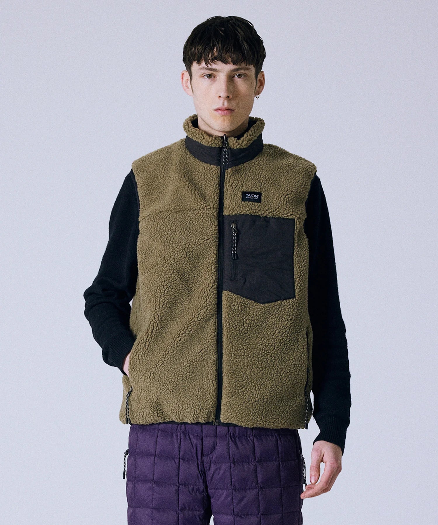 Taion -  Down × Boa Reversible Vest (Navy / Ivory)