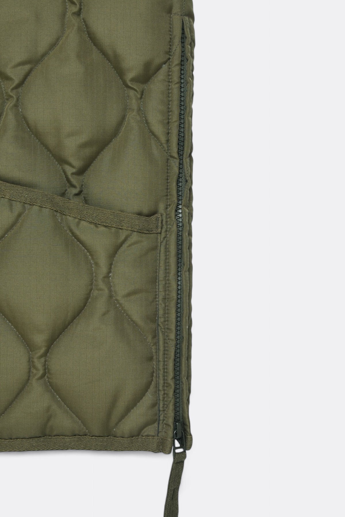 TAION Military Zip V Neck Down Vest Dark Khaki | Gilet | Edgar Bdx