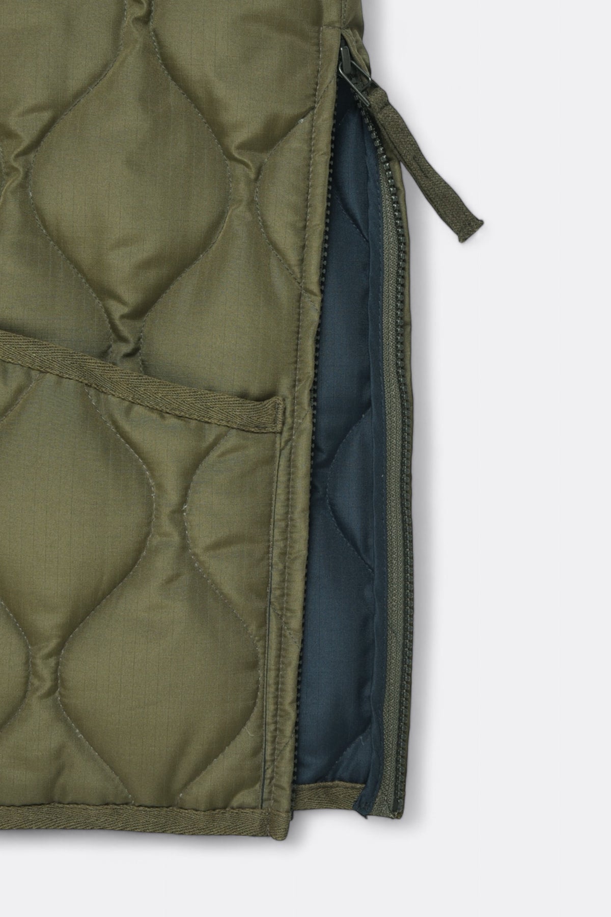 TAION Military Zip V Neck Down Vest Dark Khaki | Gilet | Edgar Bdx
