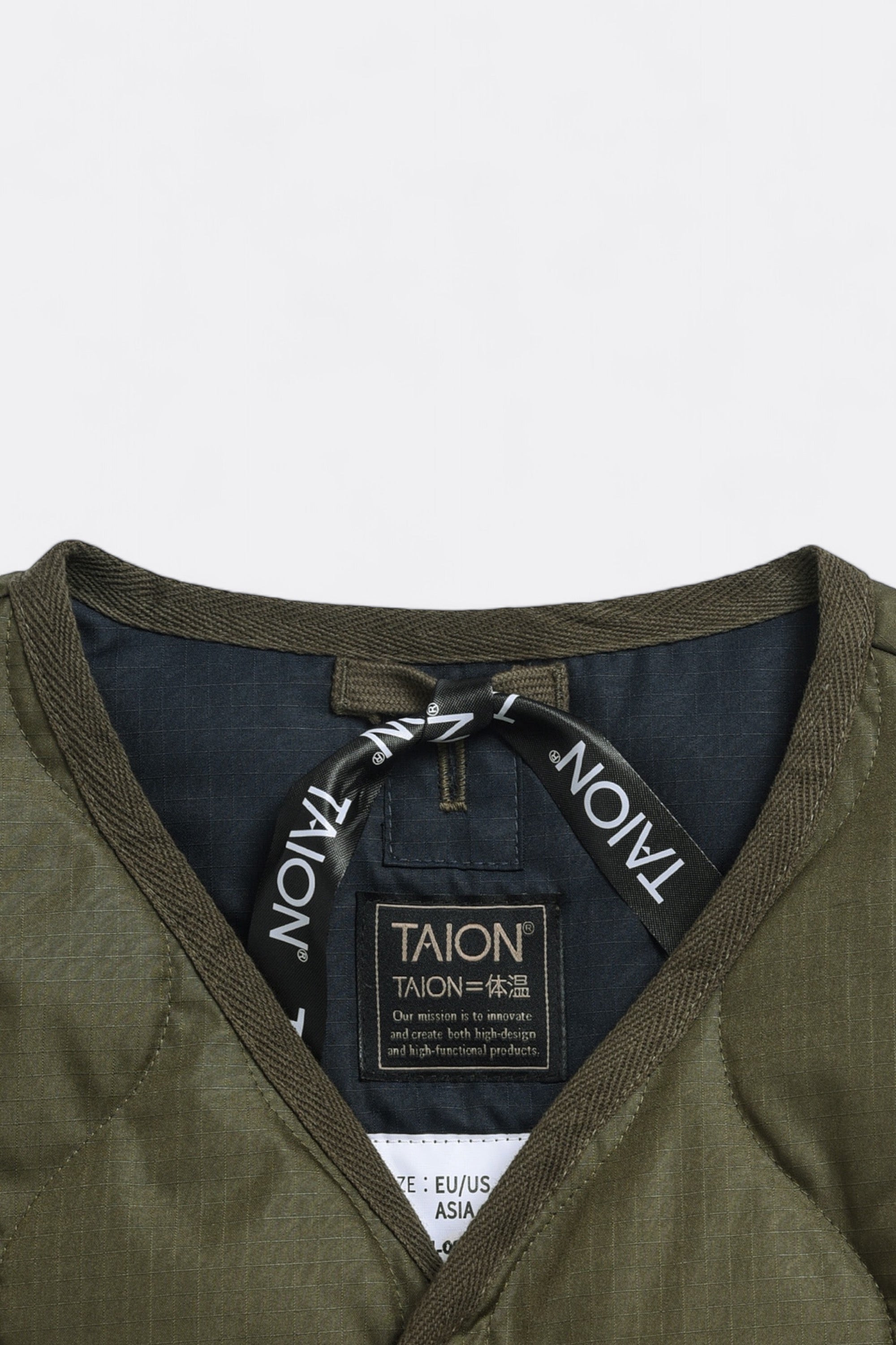 Taion - Military Zip V Neck Down Vest (Olive)