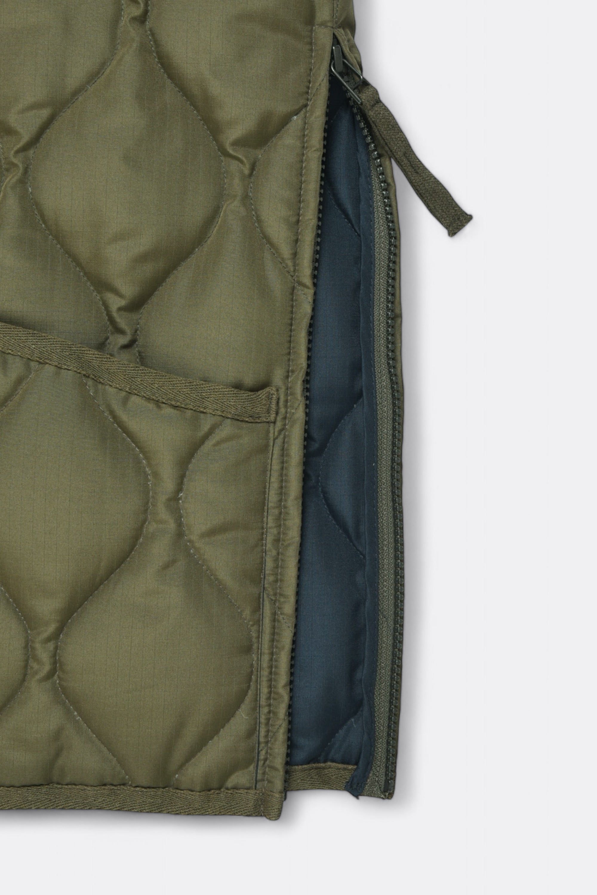 Taion - Military Zip V Neck Down Vest (Olive)