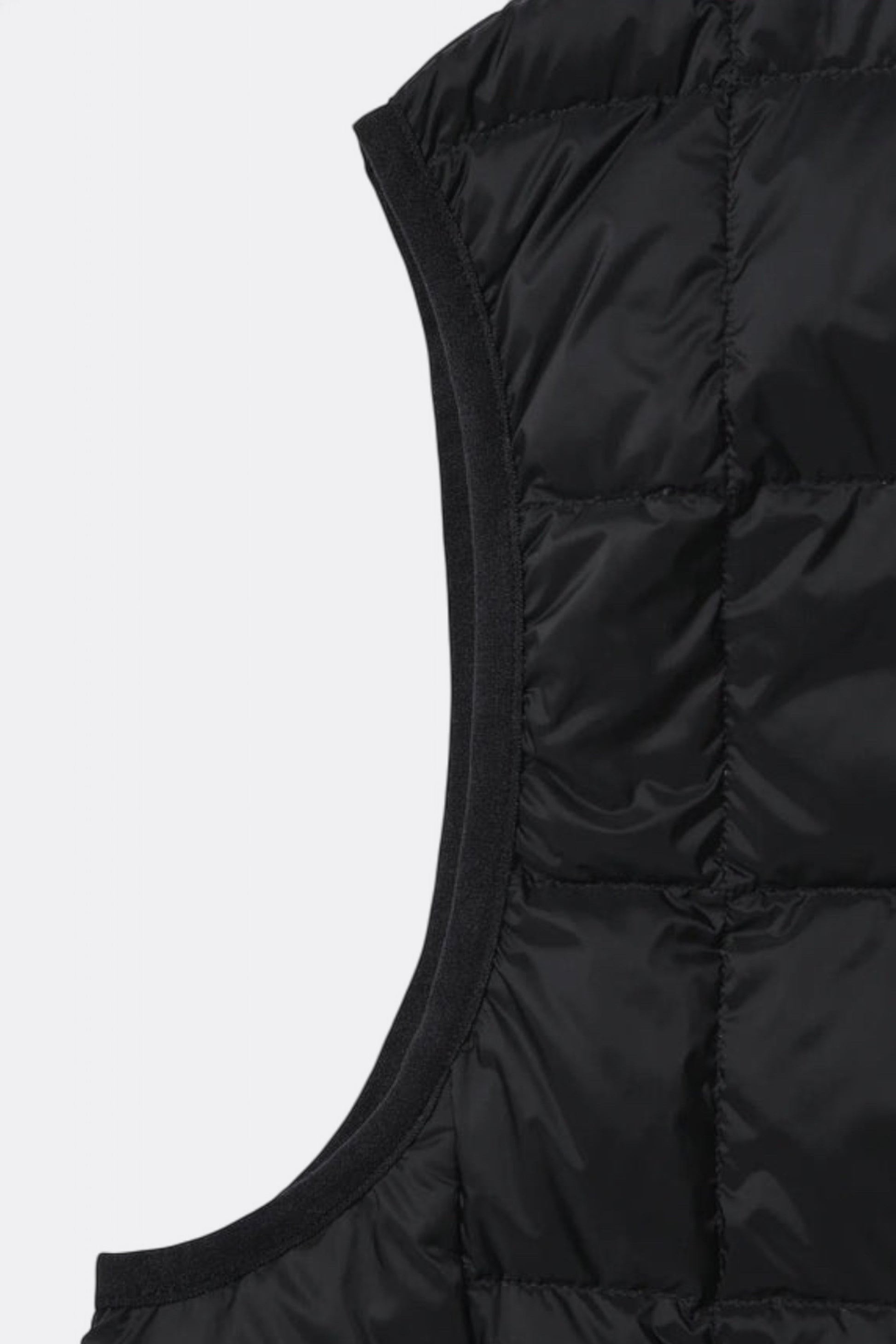 Taion - V-Neck Down Vest (Digital Camo)